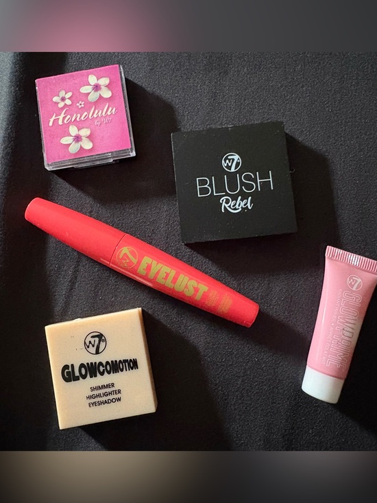 W7 Other - W7 The Essentials Travel Set. NWT. Blush, bronzer, higher, primer, mascara. NEW.